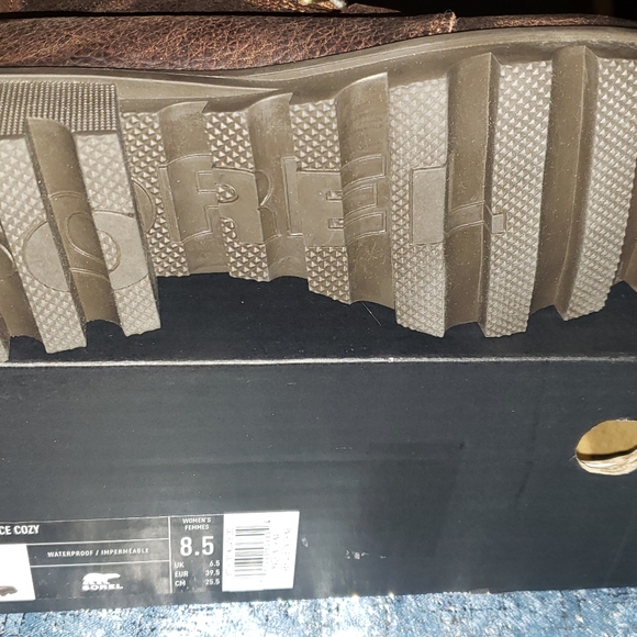 Sorel Boots - Picture 4 of 11